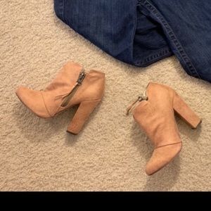 Michael Antonio 🍂 | Booties